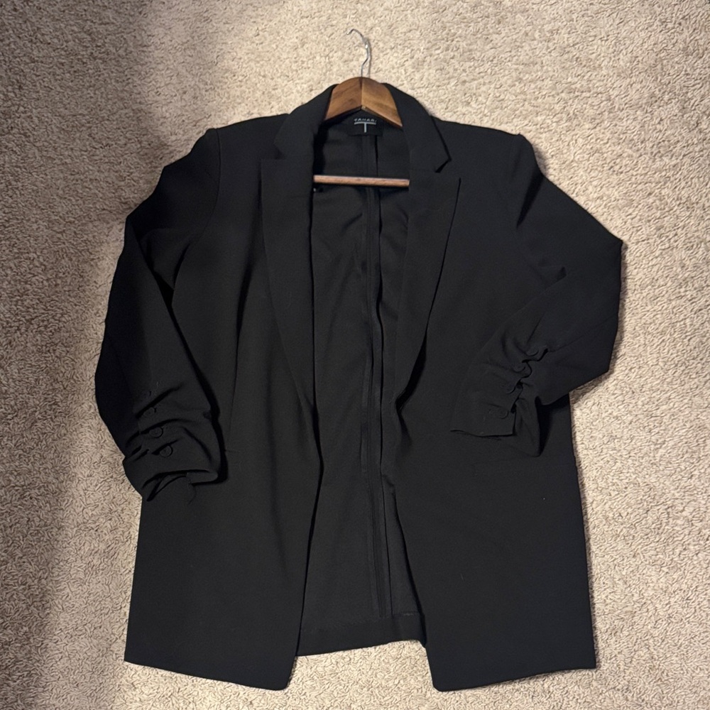 Tahari Elegant Black Women's Blazer